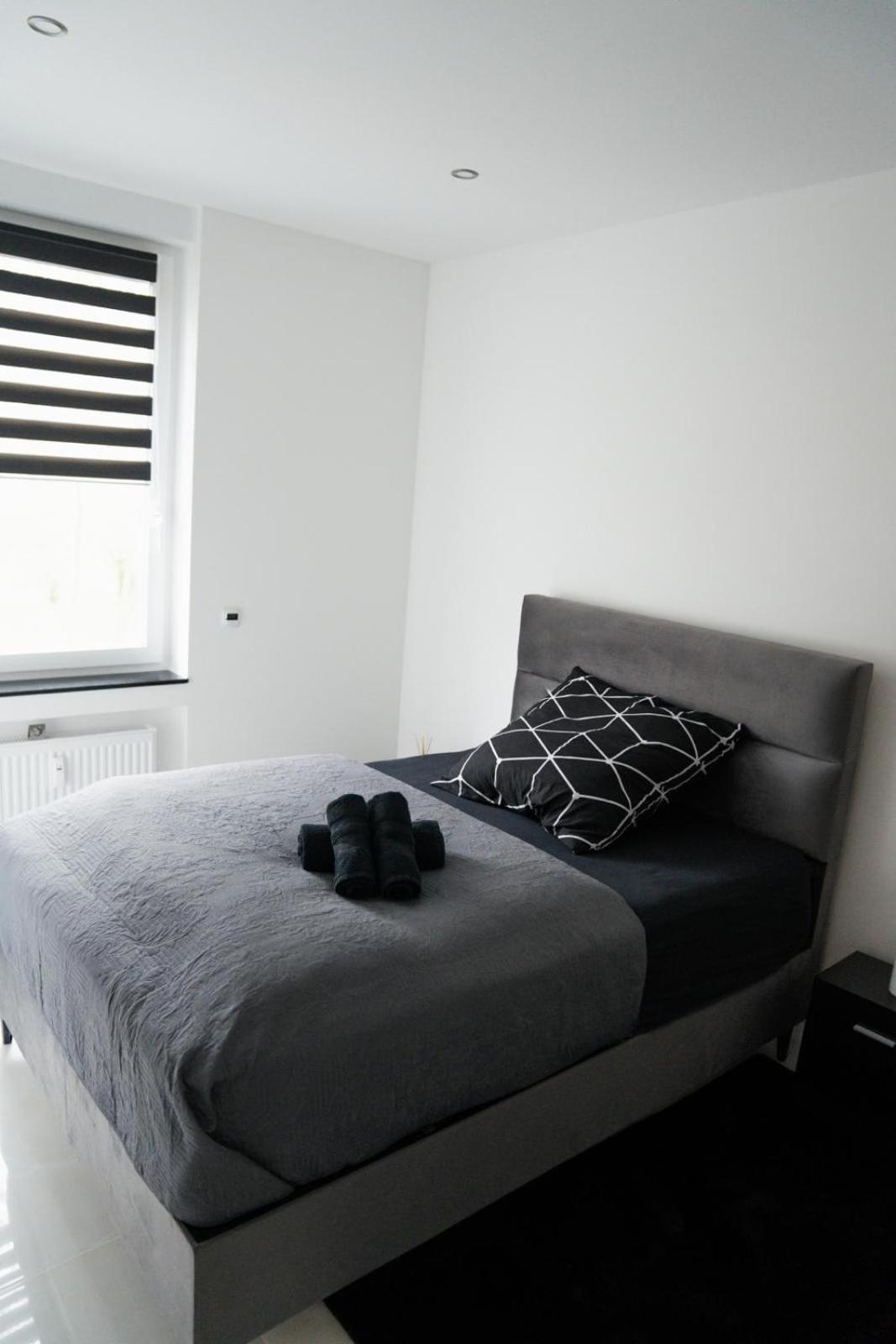 Ferienwohnung Hills ドゥイスブルグ エクステリア 写真
