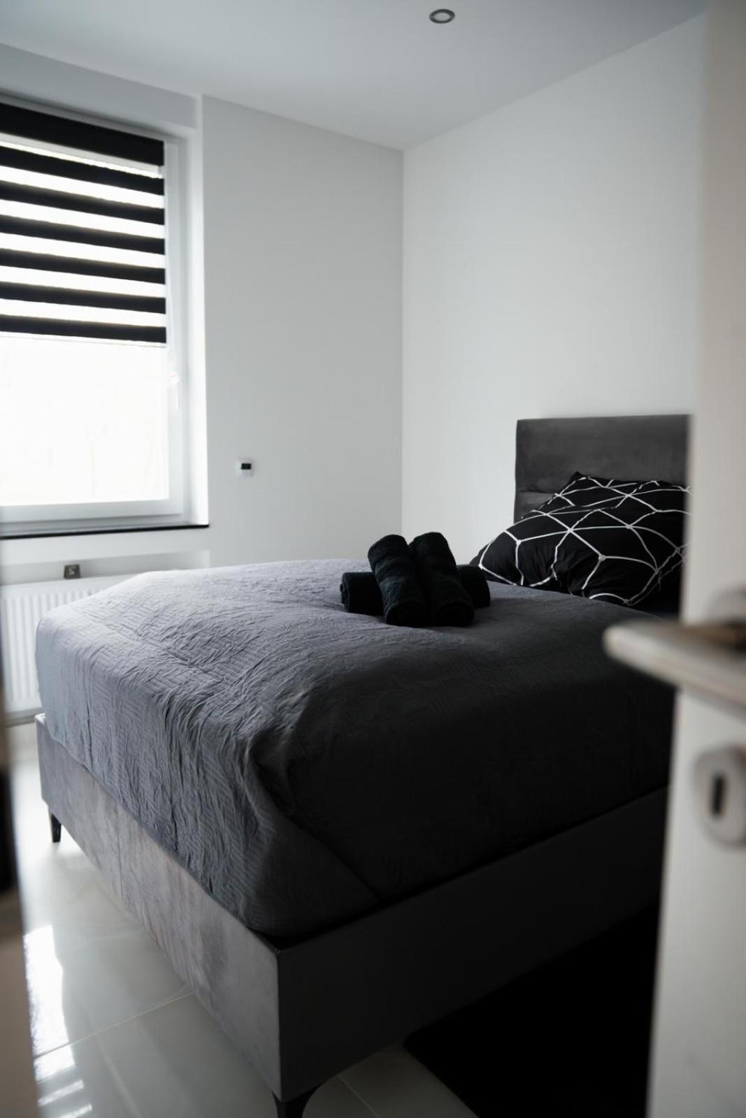 Ferienwohnung Hills ドゥイスブルグ エクステリア 写真