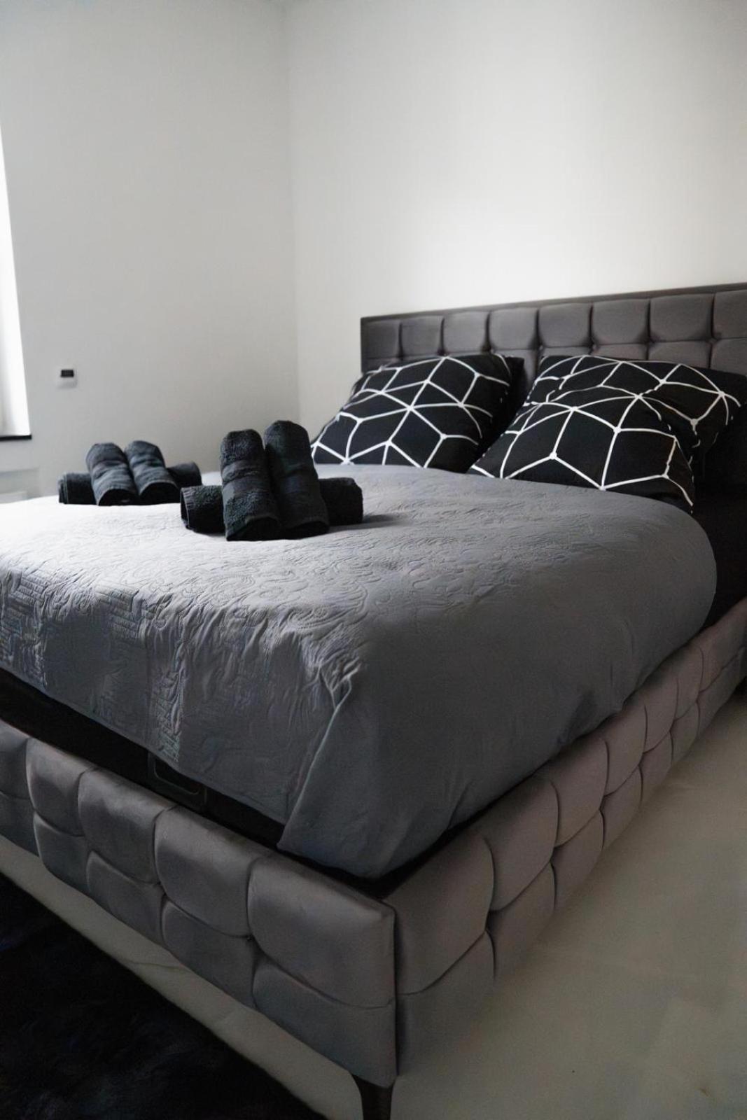 Ferienwohnung Hills ドゥイスブルグ エクステリア 写真