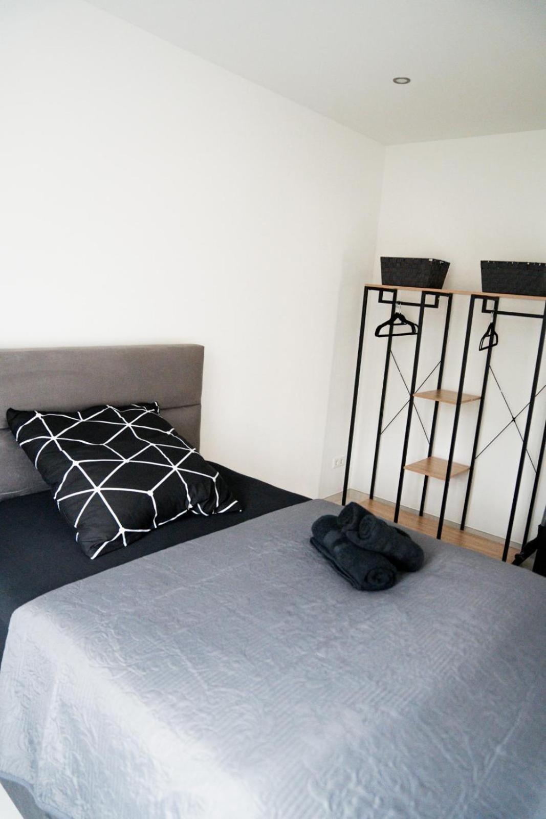 Ferienwohnung Hills ドゥイスブルグ エクステリア 写真
