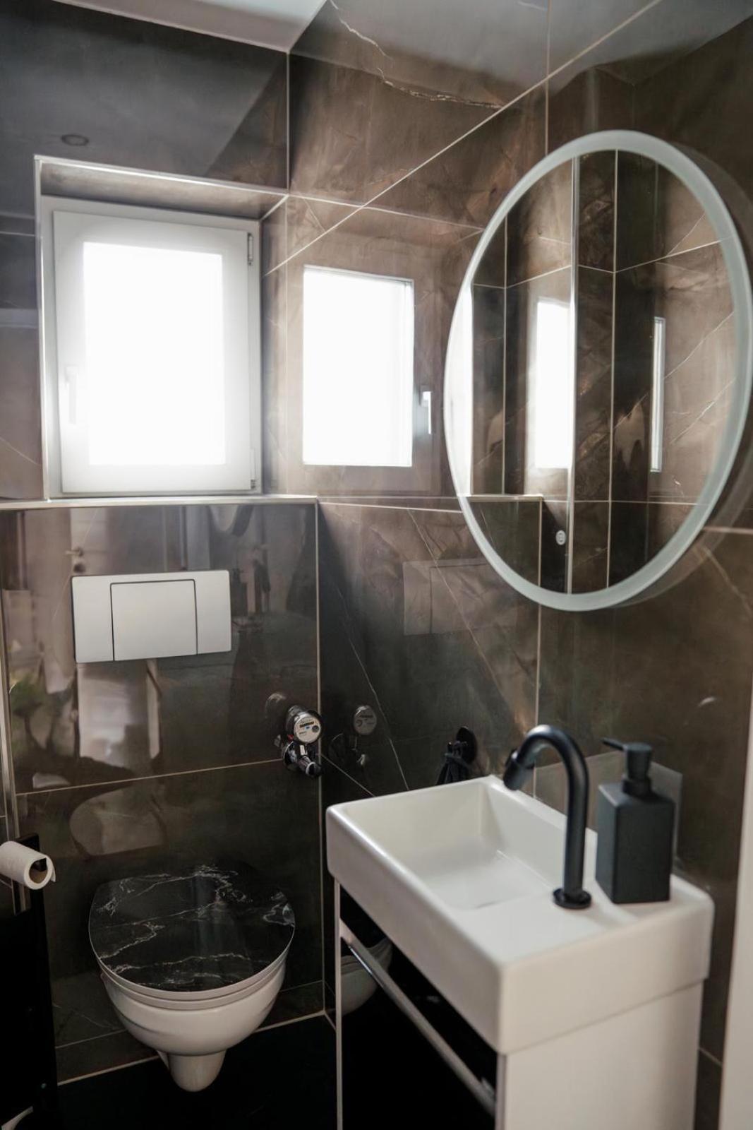 Ferienwohnung Hills ドゥイスブルグ エクステリア 写真